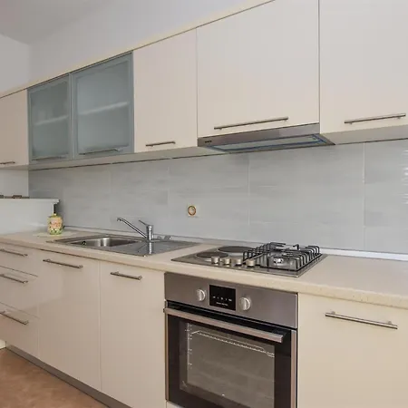 Apartment With A Parking Space Pag - 11358