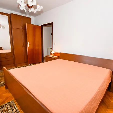 아파트 With Parking Space Pag - 11358 *