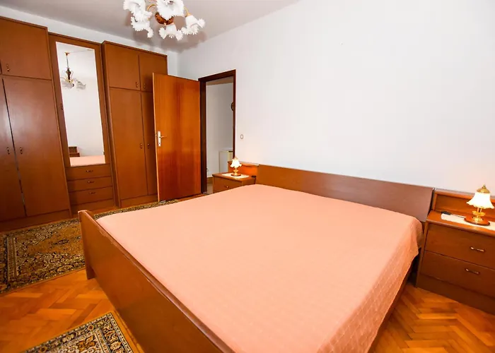 아파트 With Parking Space Pag - 11358 *